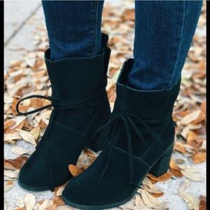 TOMS Mila Bootie Wrap Around Black Suede 8